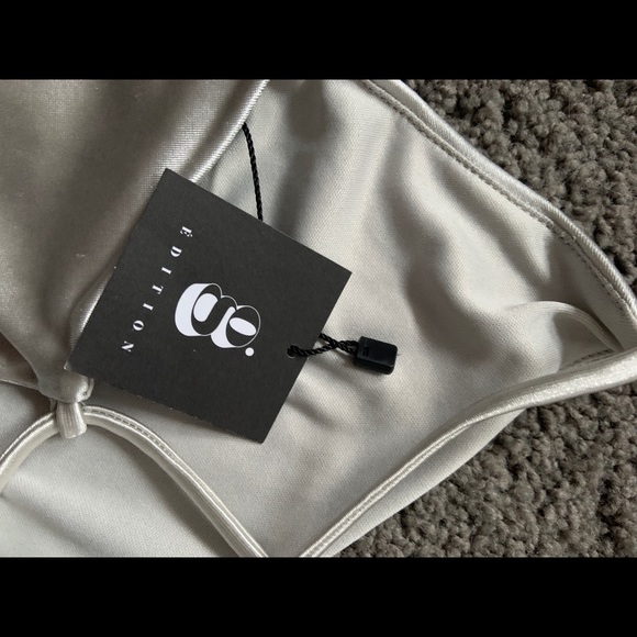 Garage Silk Crop Top - Picture 5 of 6